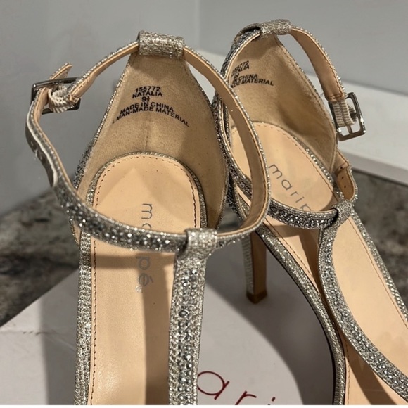 Women’s Heels - Picture 5 of 7